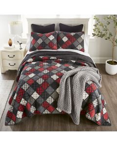 Lumberjack 3pc cotton quilt set by Donna Sharp includes 1 quilt and 2 shams. Accessories sold separately.