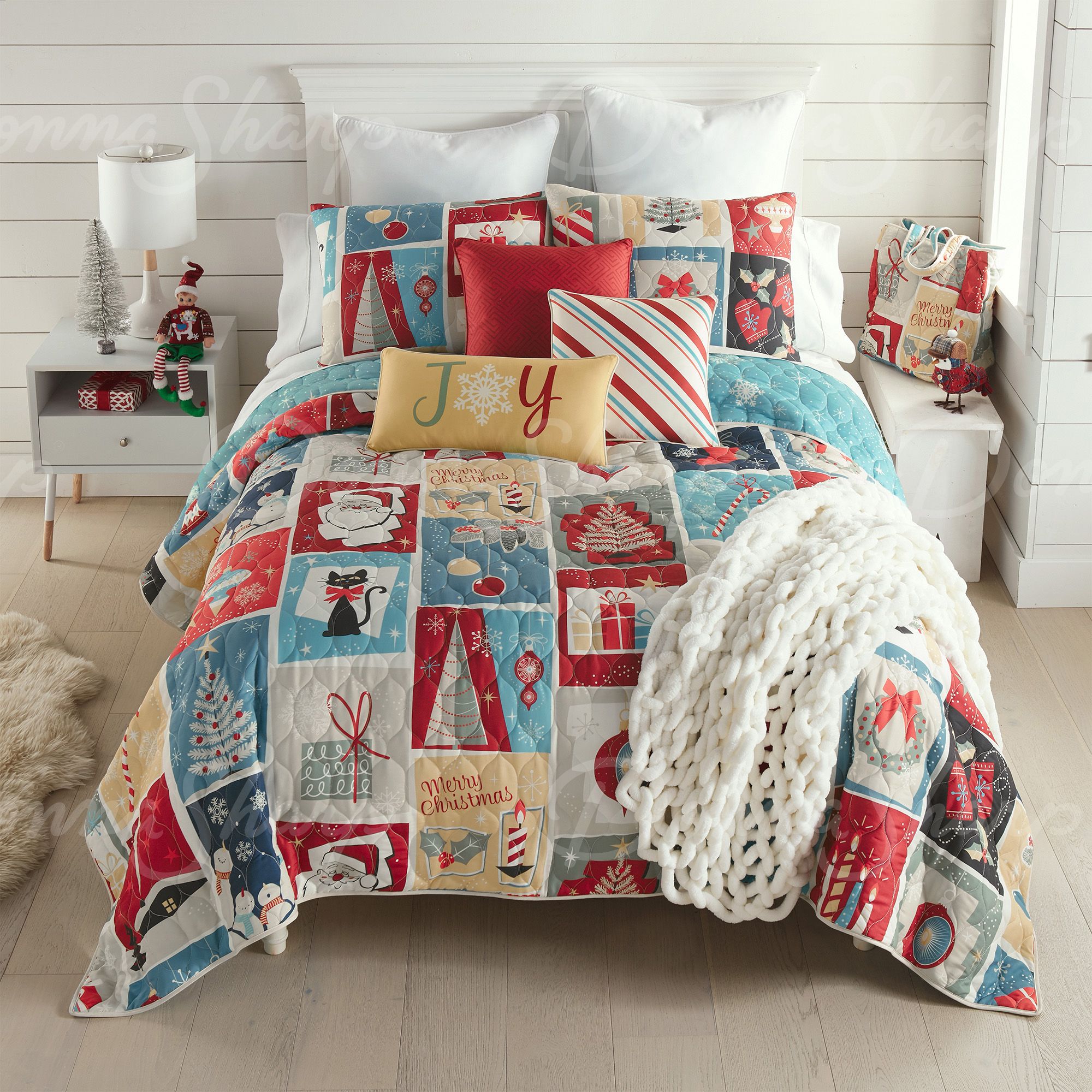 Retro Christmas Lightweight Quilted Bedding Set from Your Lifestyle by  Donna Sharp