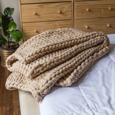 Throw, Chunky Knitted (Taupe)