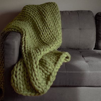 Throw, Chunky Knitted (Olive)