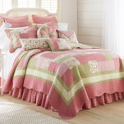 Complete your Donna Sharp Bedding Ensemble with a Coordinating Bedskirt and Euro Shams!
