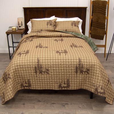Spruce Trail Quilted Bedding Set by Donna Sharp from Your Lifestyle includes a reversible quilt and coordinating shams. Images on shams may vary.