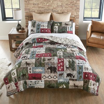 Montana Forest Quilted Bedding Set from Your Lifestyle by Donna Sharp comes with a quilt and two shams. 