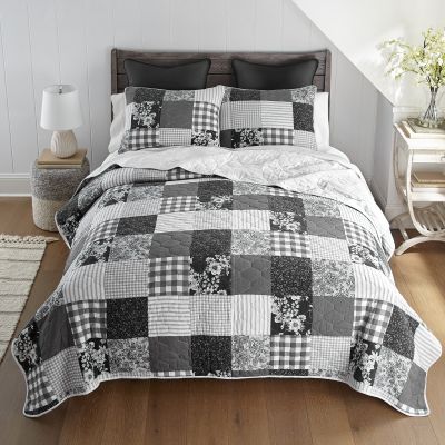Indiana Farmhouse Pieced Cotton Quilt by Donna Sharp. Queen Set includes 2 Standard Shams.