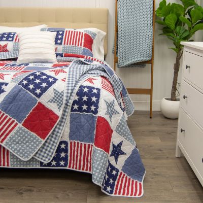 Star & Stripe 3pc Cotton Americana Bedding Set from Your Lifestyle includes 1 quilt and two shams. (1 sham with Twin).