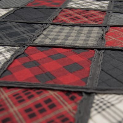 Lumberjack 3pc cotton quilt set by Donna Sharp - Queen Set includes 1 quilt and 2 shams. 