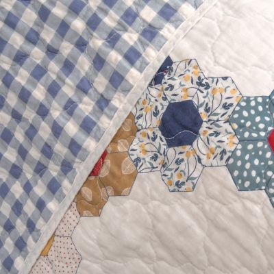Prairie Cotton Quilt Set with Matching Pillow Shams.