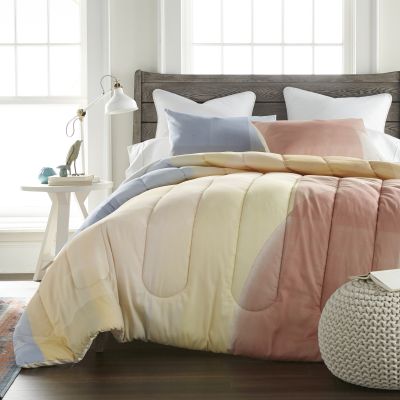 Each set includes one comforter and two pillowcases.