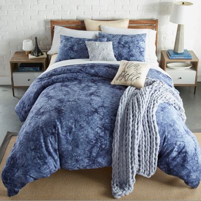 Granada Comforter Set