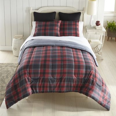Our Tartan comforter set is based on a classic Scottish woven pattern.