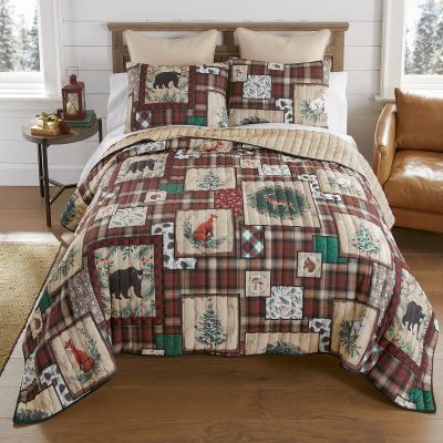 Woodland Holiday Queen Set includes Quilt and two shams. Accessories sold separately.